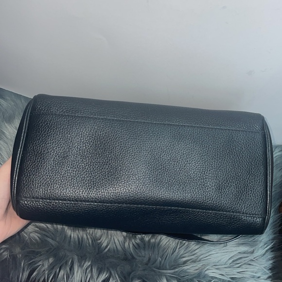 Michael Kors Jet Set Chain Legacy Shoulder Bag - Picture 4 of 15